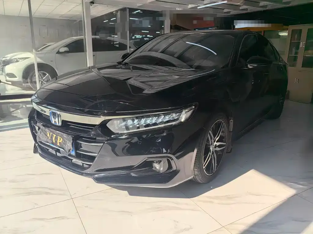 Honda Accord — фото 1