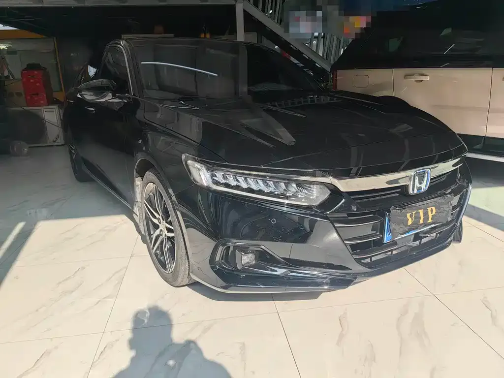 Honda Accord — фото 10