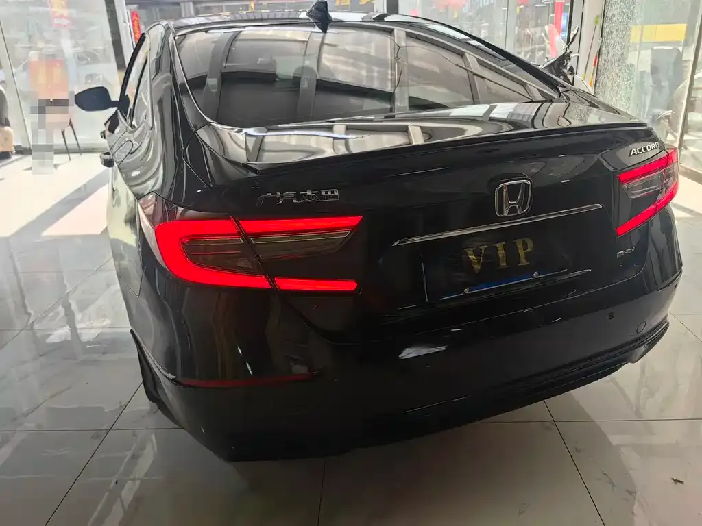 Honda Accord — фото 5