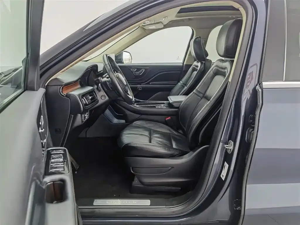 Lincoln Aviator 2023 из CN, фото 5