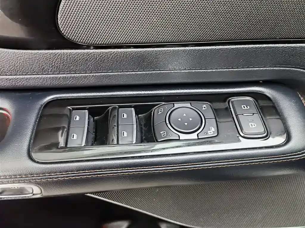 Lincoln Aviator 2023 из CN, фото 8