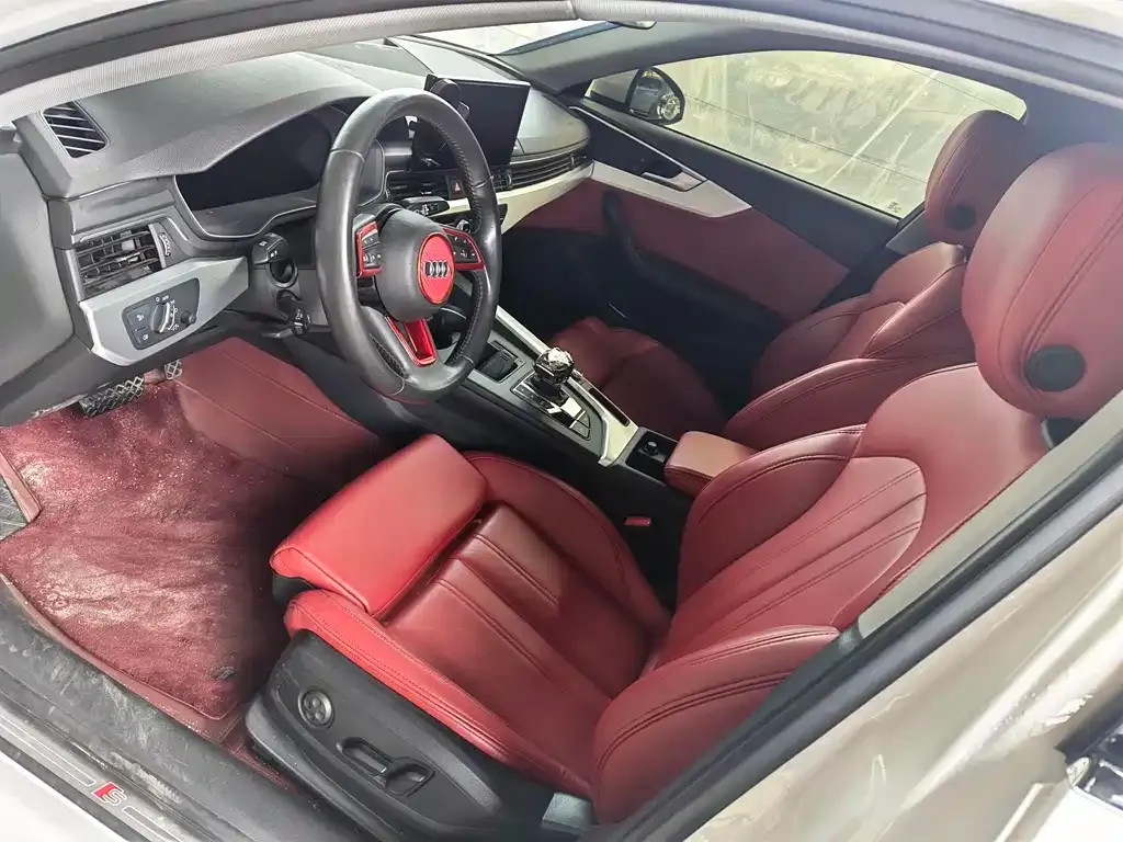 Audi A4L 2021 из CN, фото 6