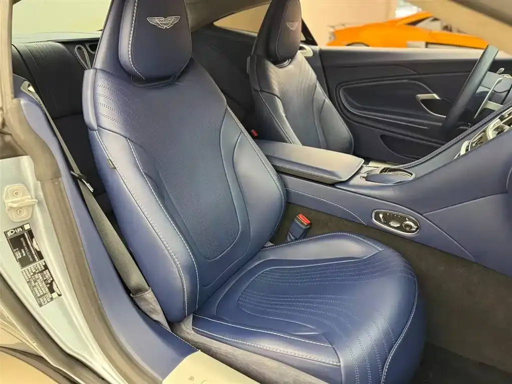 Aston Martin DB11 2021 из CN, фото 5