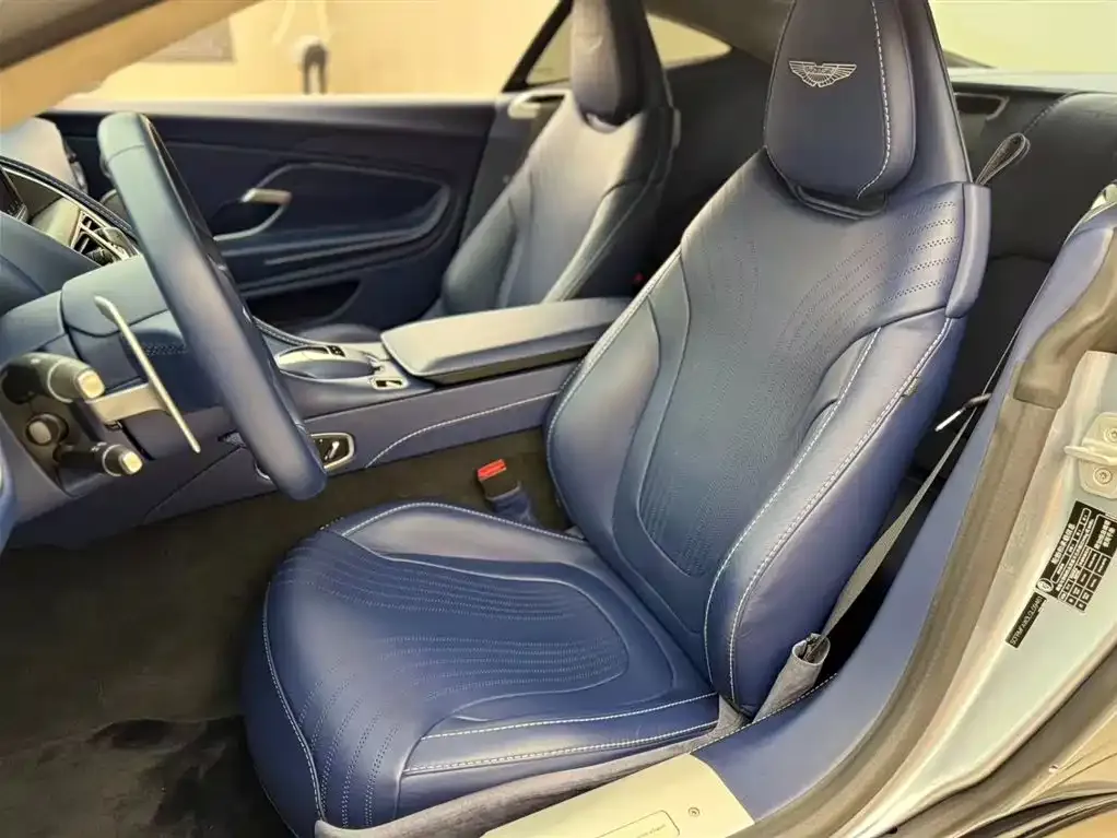 Aston Martin DB11 2021 из CN, фото 4