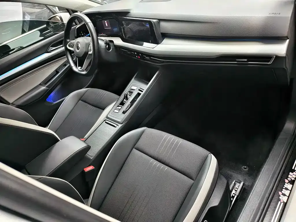 Volkswagen Golf 2021 из CN, фото 3