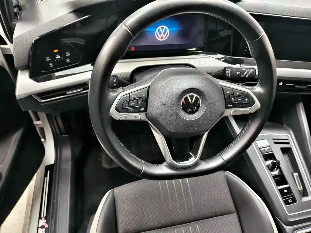 Volkswagen Golf 2021 из CN, фото 4