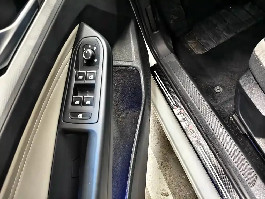 Volkswagen Golf 2021 из CN, фото 7