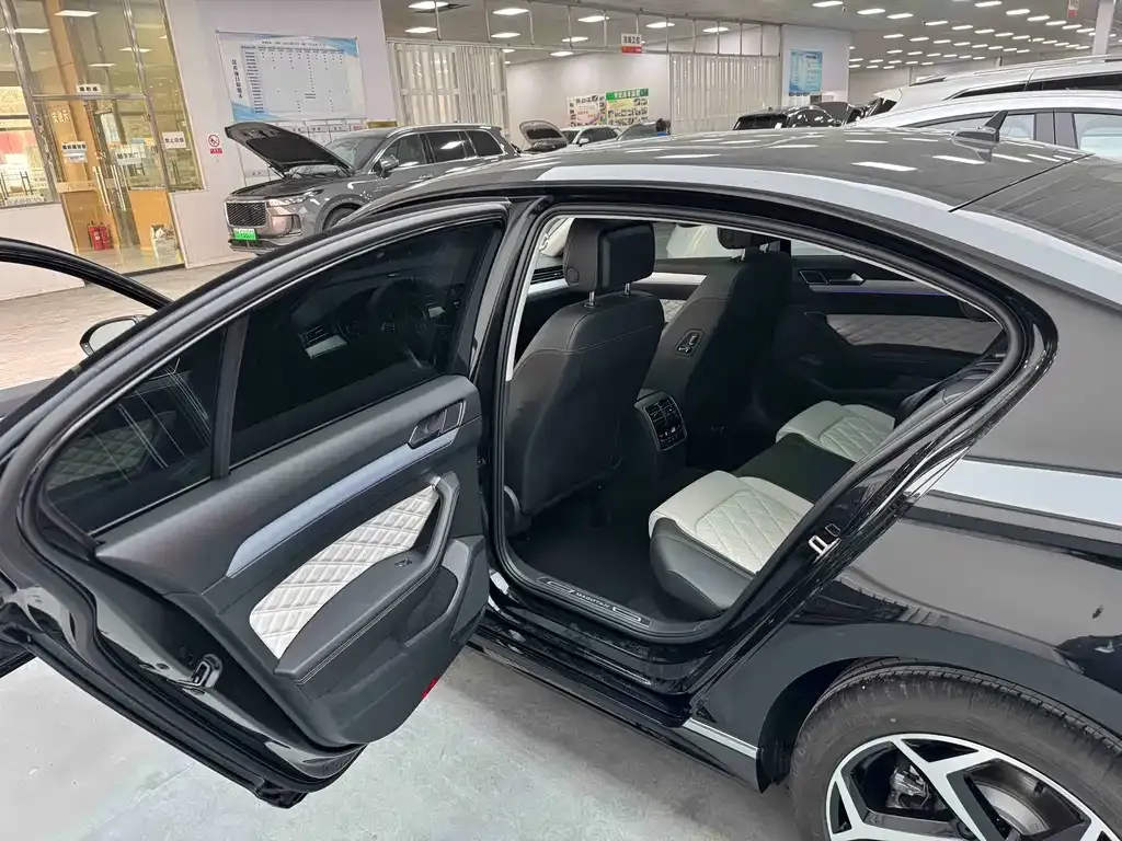 Volkswagen Magotan 2025 из CN, фото 10