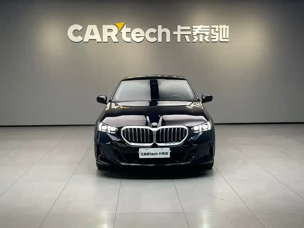 BMW 5 Series (Import) 2024 из CN, фото 6