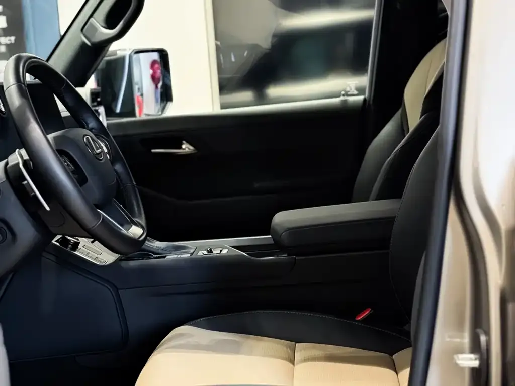 Lexus GX 2025 из CN, фото 5