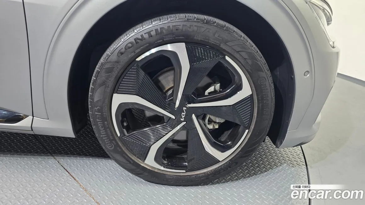 Kia EV6 — фото 6