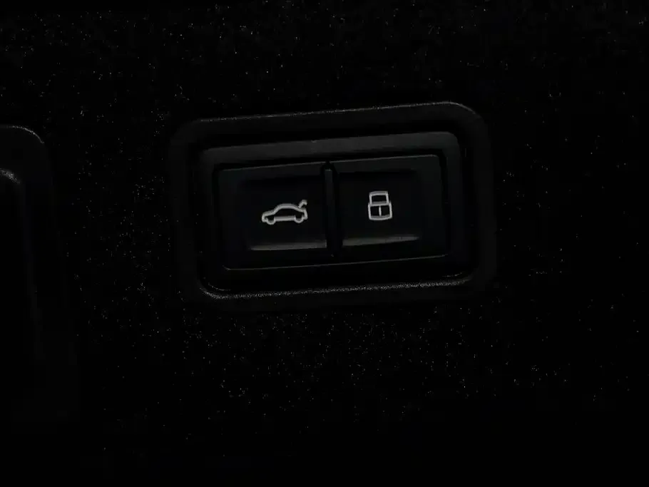 Audi A8 2024 из CN, фото 3