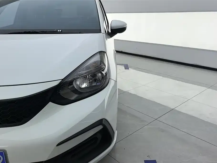 Honda Fit — фото 9