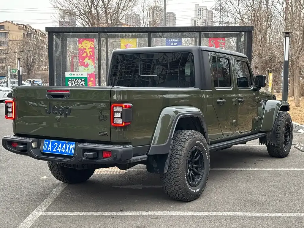 Jeep Gladiator 2023 из CN, фото 8
