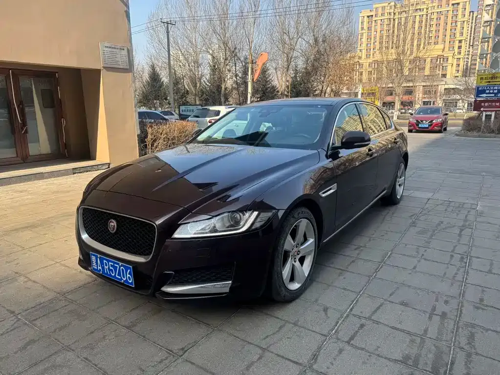 Jaguar XFL — фото 1