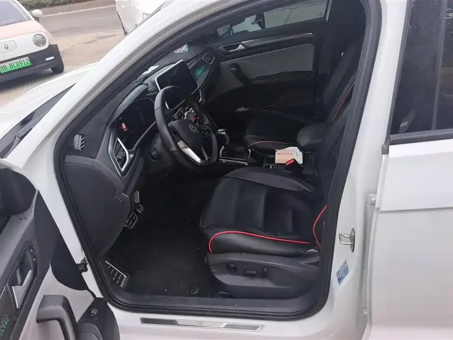 Volkswagen T-Roc 2023 из CN, фото 10