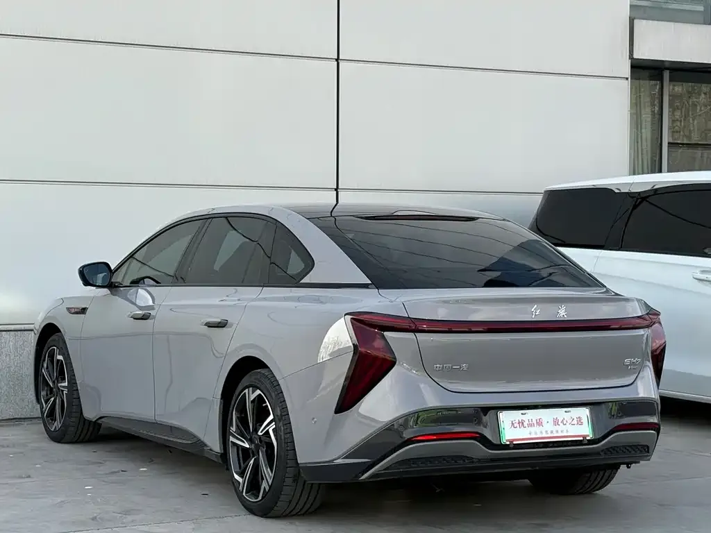 Hongqi EH7 2024 из CN, фото 2
