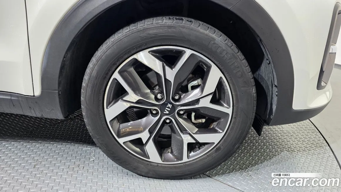 Kia Sportage — фото 9