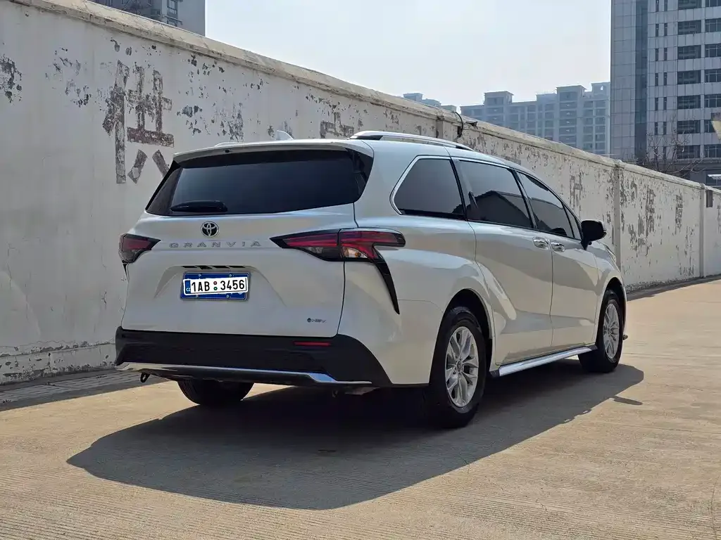 Toyota Granvia 2026 из CN, фото 10