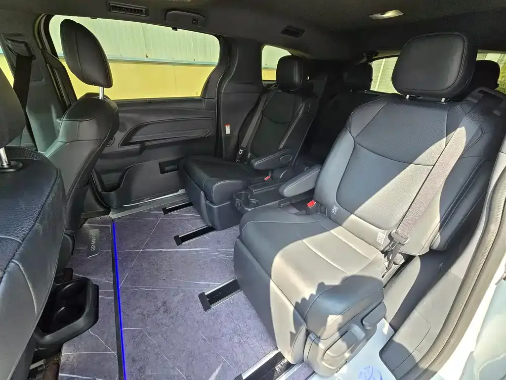 Toyota Granvia 2026 из CN, фото 3
