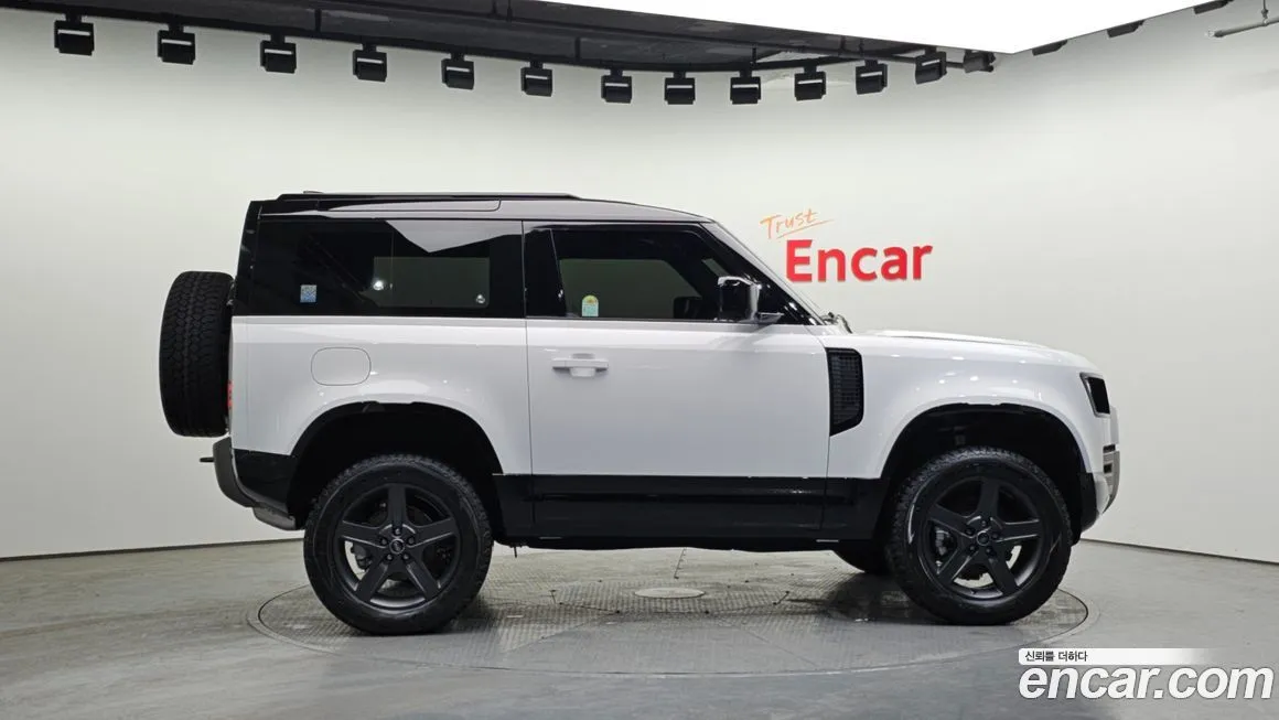Land Rover Defender 2025 из KR, фото 2