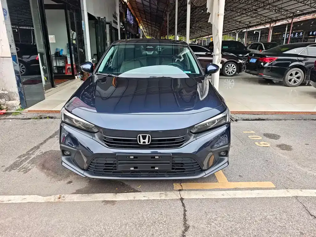 Honda Civic — фото 1