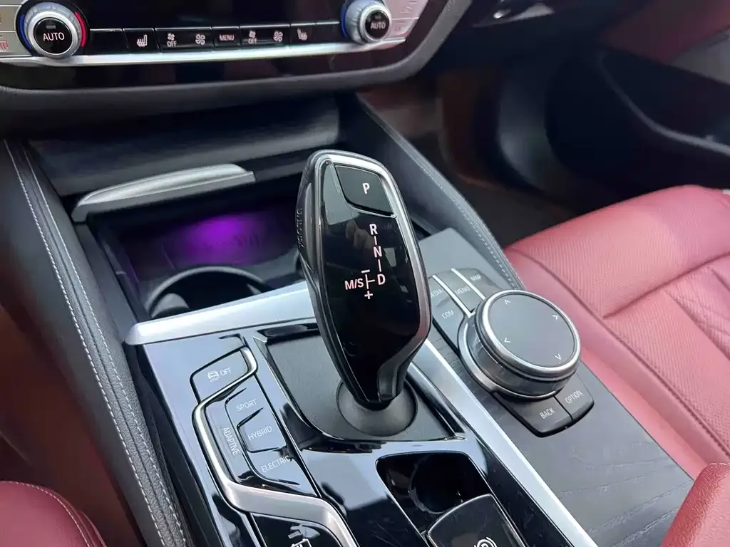 BMW 5 Series New Energy — фото 5