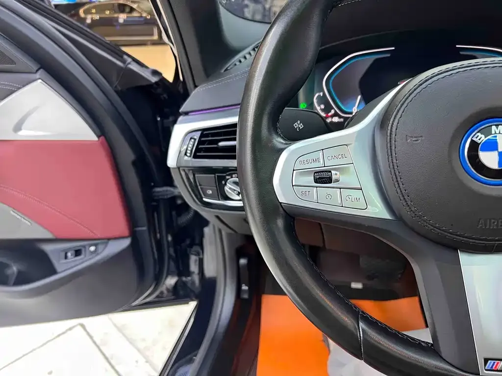 BMW 5 Series New Energy — фото 3