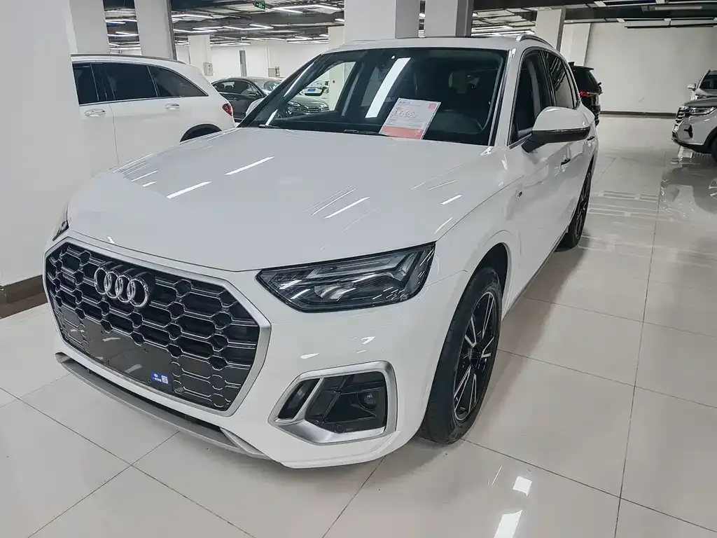 Audi Q5L 2022 из CN, фото 1