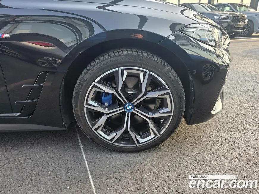 BMW i4 2023 из KR, фото 4