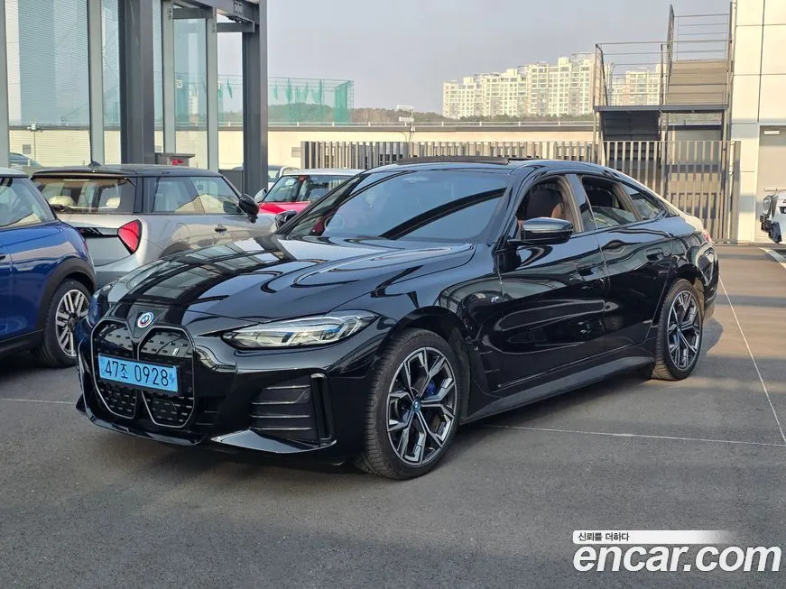BMW i4 2023 из KR, фото 1