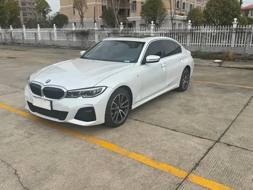 BMW 3 Series 2022 из CN, фото 1