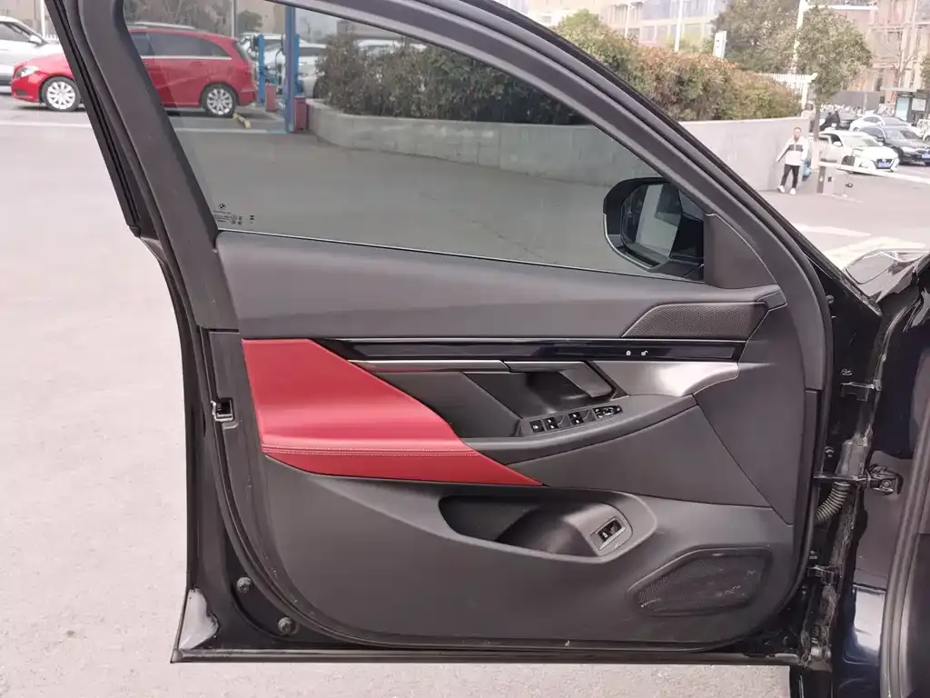 BMW i5 2025 из CN, фото 6