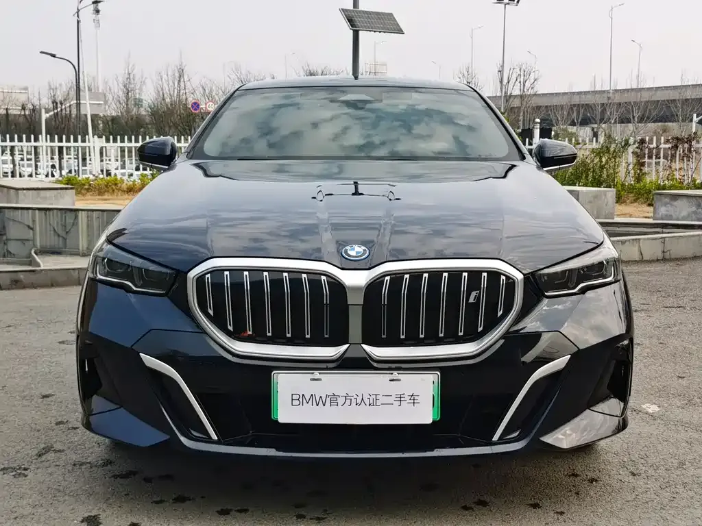 BMW i5 2025 из CN, фото 3