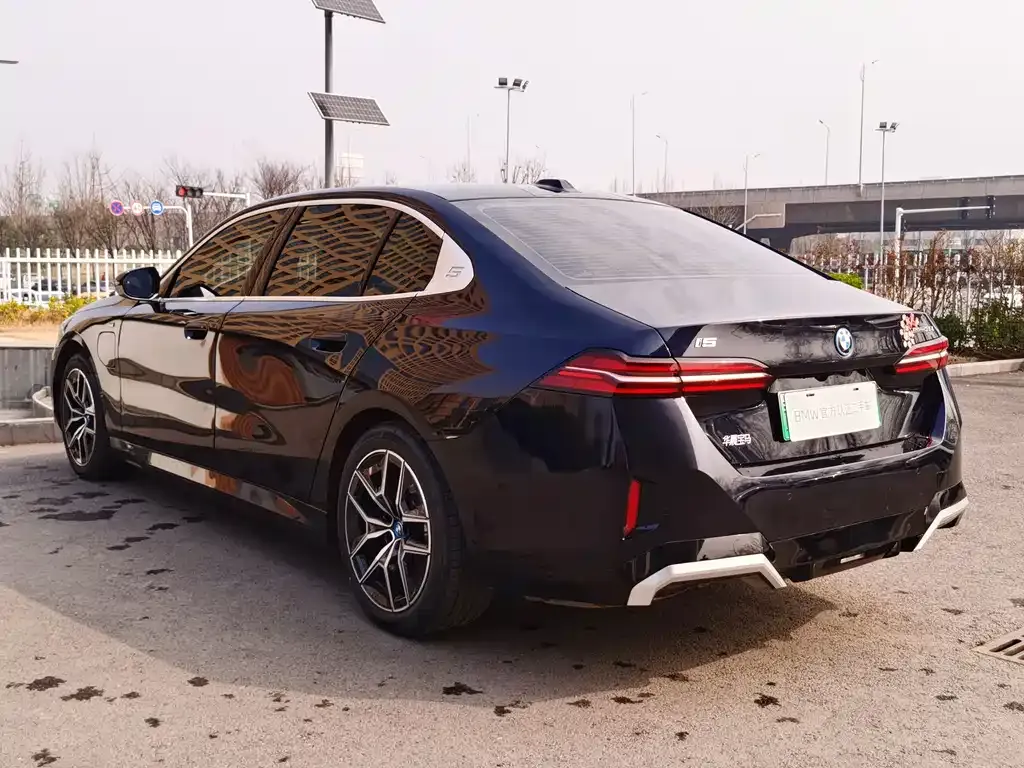 BMW i5 2025 из CN, фото 8
