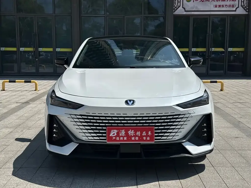 Changan UNI-V 2023 из CN, фото 2
