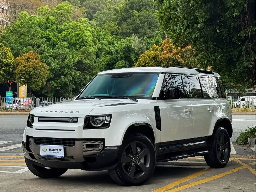 Land Rover Defender — фото 1