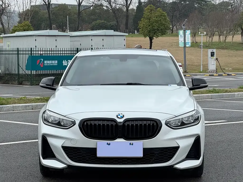 BMW 1 Series — фото 1