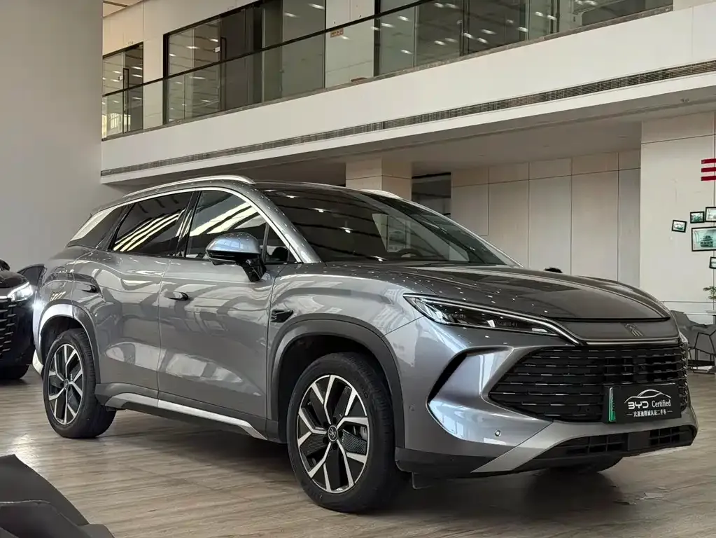 BYD L DM-i — фото 3