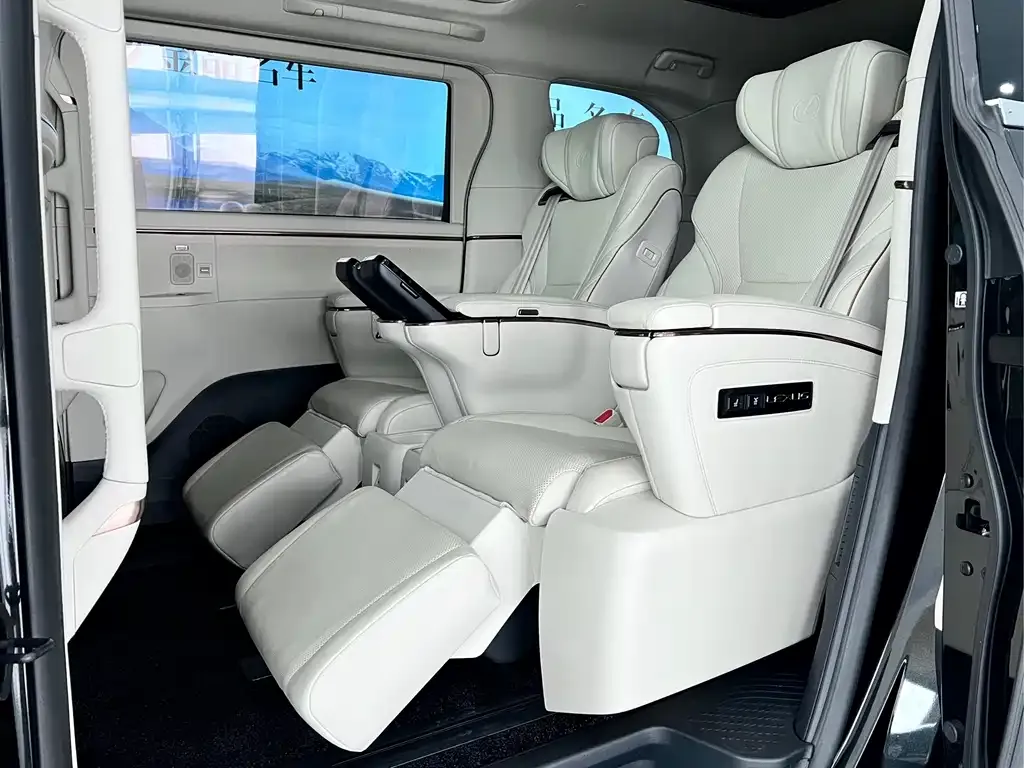 Lexus LM 2024 из CN, фото 10