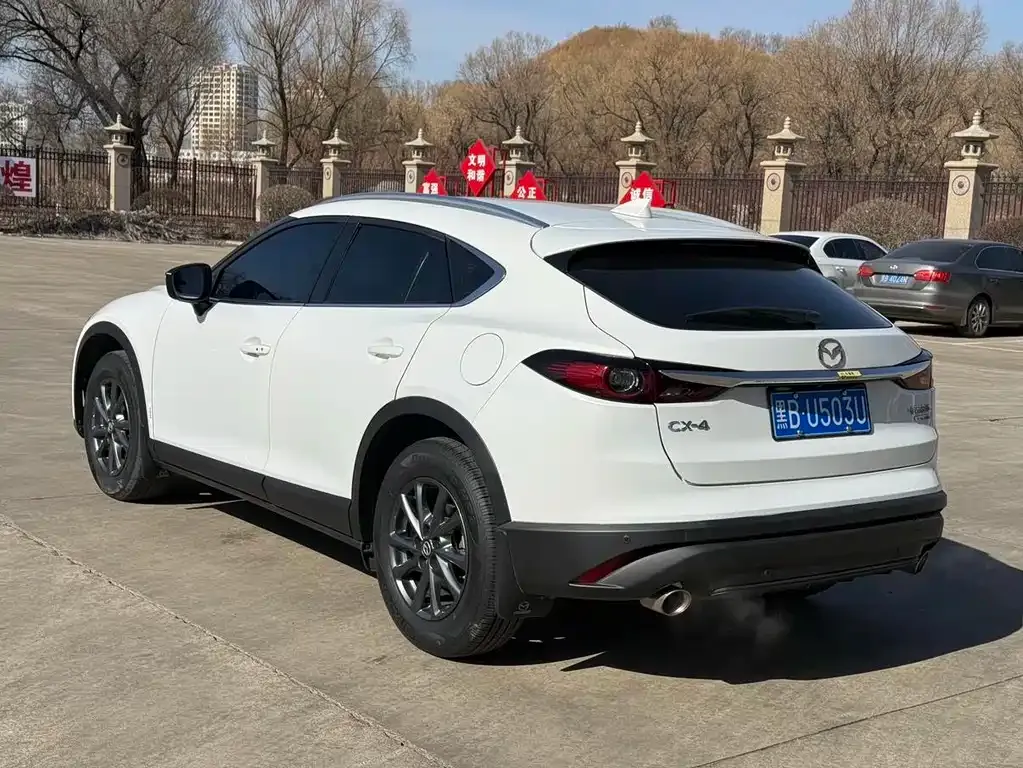 Mazda CX-4 2023 из CN, фото 8