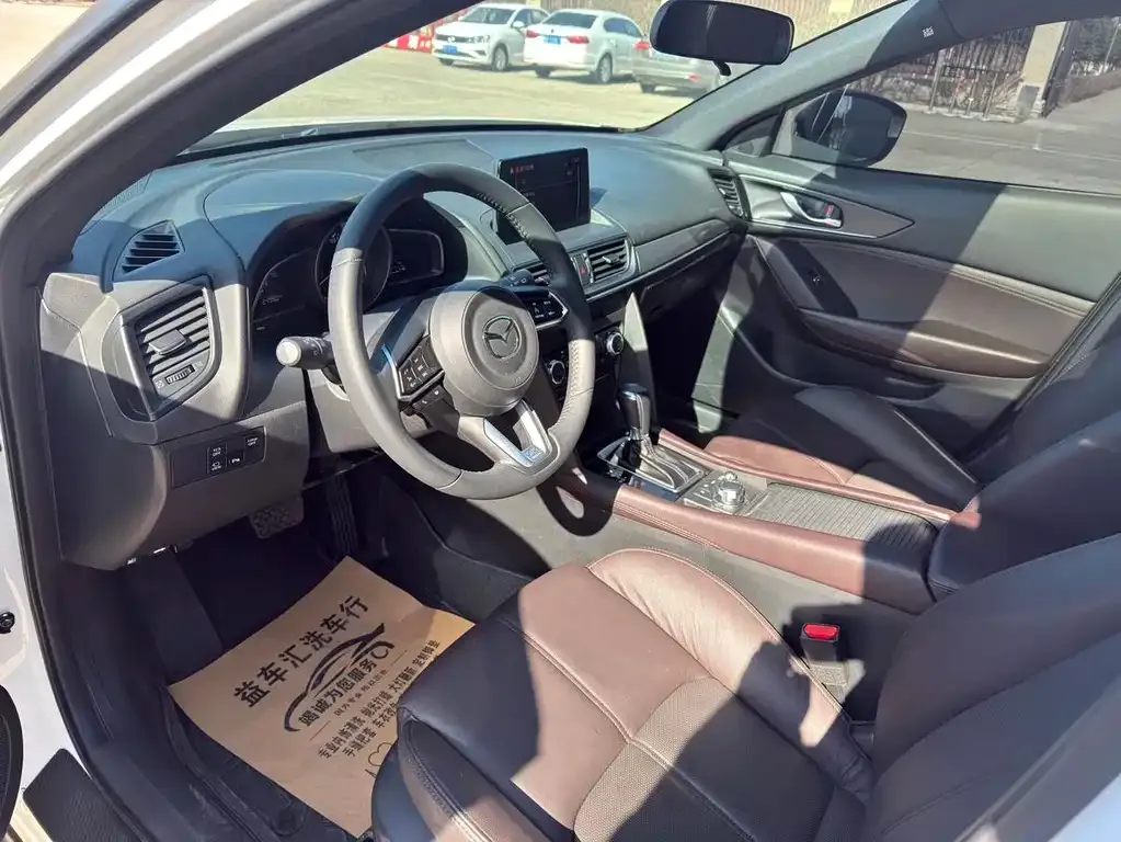 Mazda CX-4 2023 из CN, фото 6
