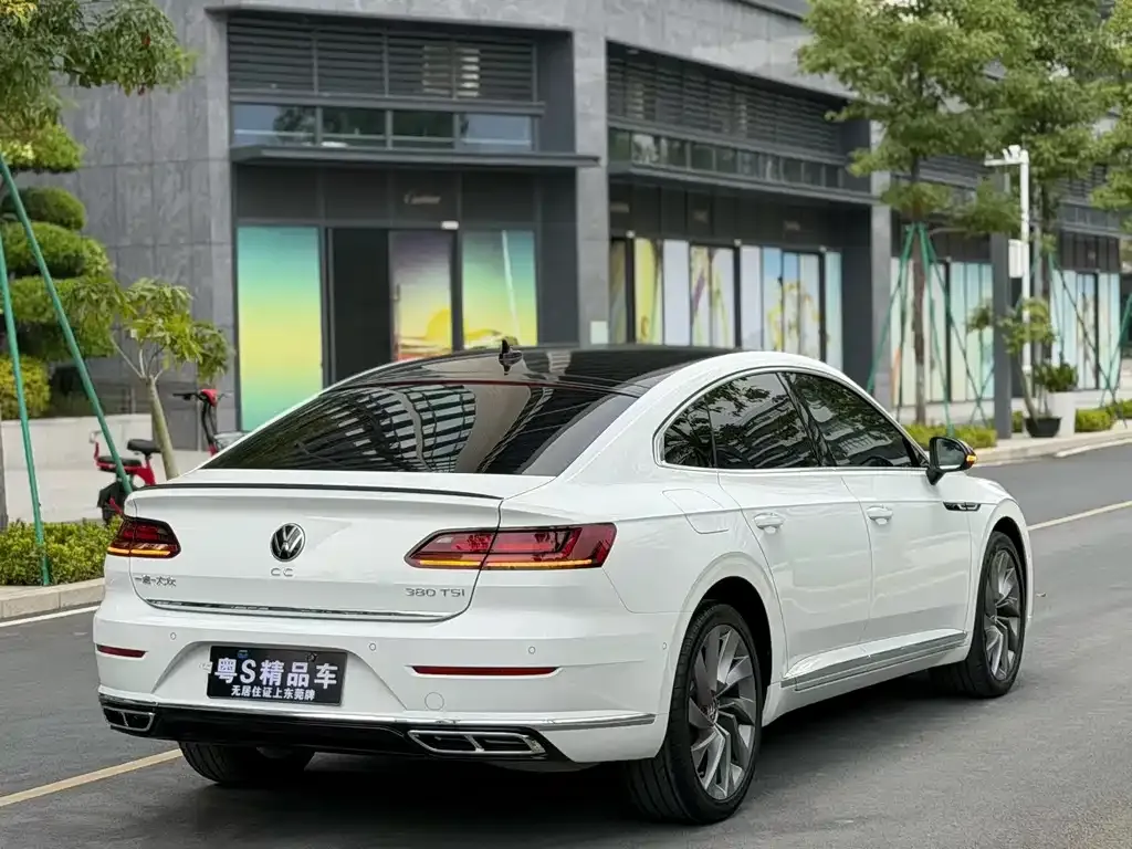 Volkswagen CC — фото 4