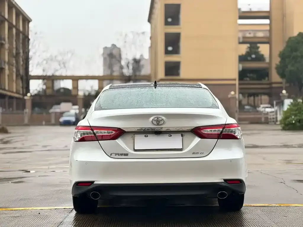 Toyota Camry 2022 из CN, фото 4