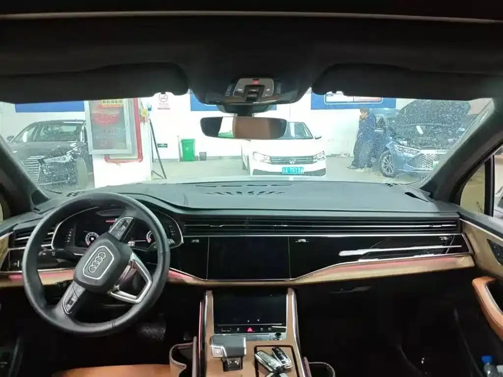 Audi Q7 2025 из CN, фото 5