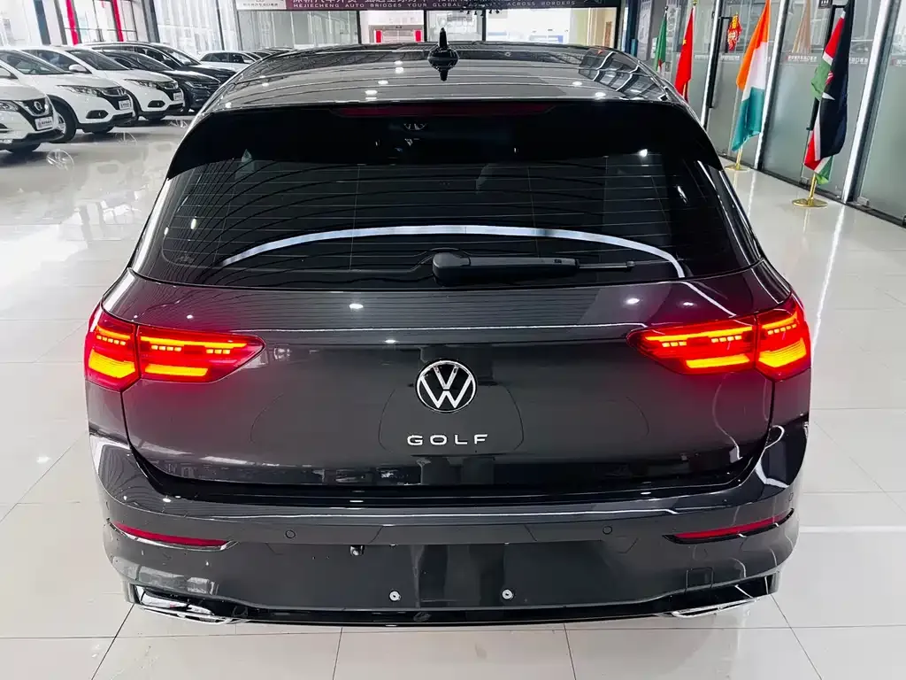 Volkswagen Golf 2022 из CN, фото 8