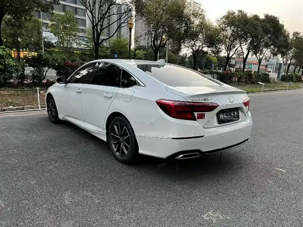 Honda Inspire — фото 9