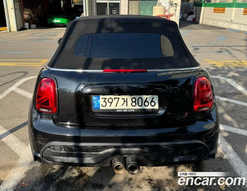Mini Cooper Convertible 2022 из KR, фото 2