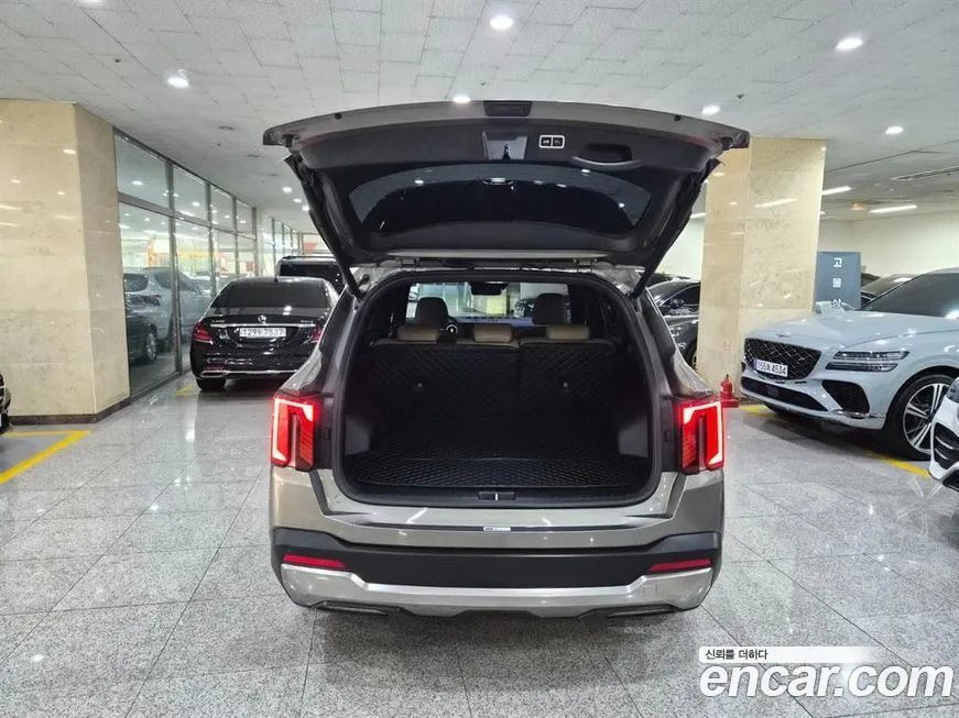 Kia Sorento — фото 8