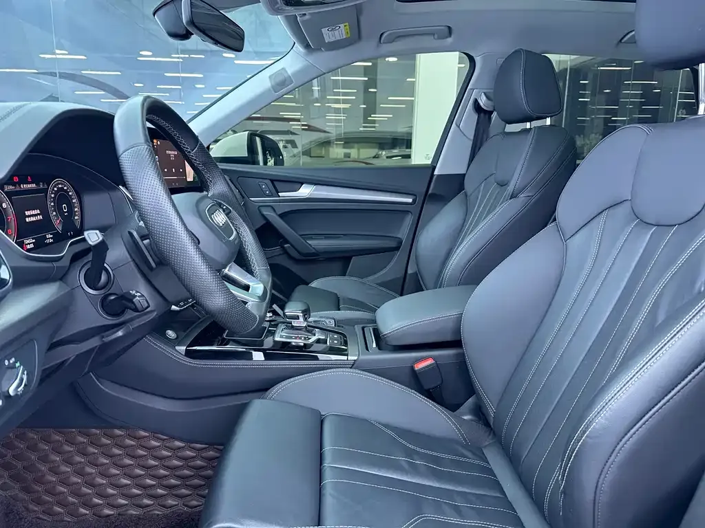 Audi Q5L 2022 из CN, фото 6